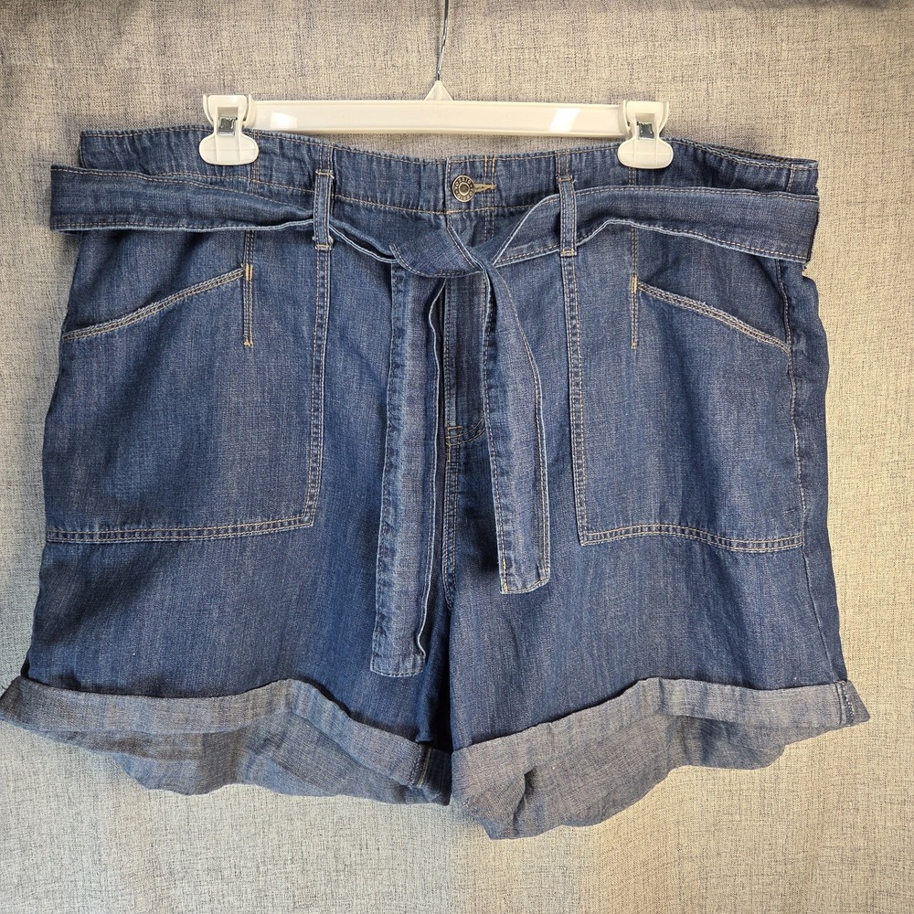Torrid High Rise Womens Denim Rolled Hem Jean Short Stretch Belt Sz 20